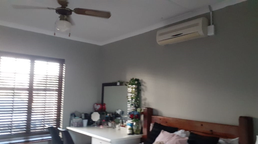 5 Bedroom Property for Sale in Campher Park Eastern Cape